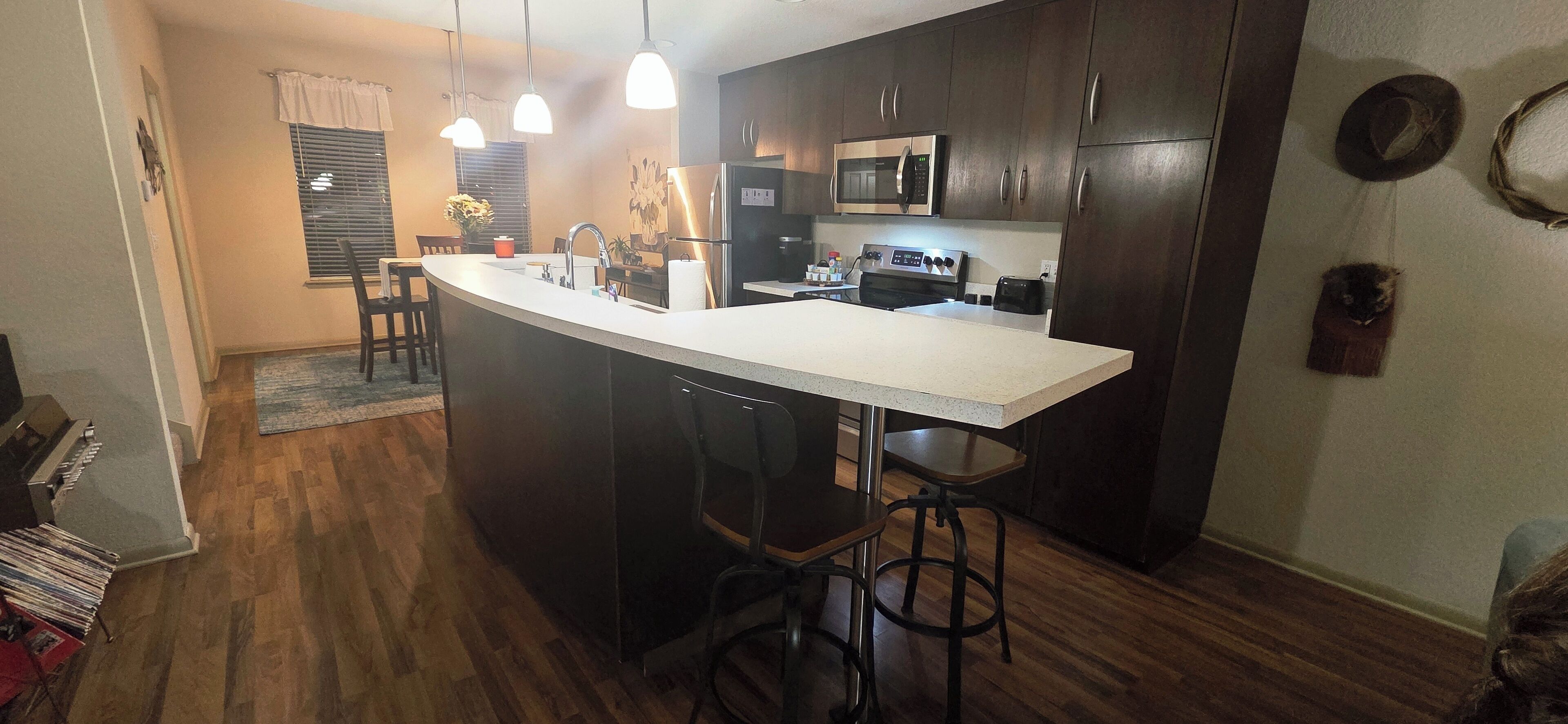 冰箱、微波炉、烤箱、炉灶