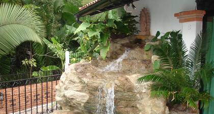 Beautiful Spanish Style Villa with Ocean View,100 steps from the Beach