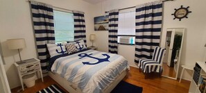 2 chambres, bureau, fer et planche à repasser, accès au Wi-Fi (inclus)