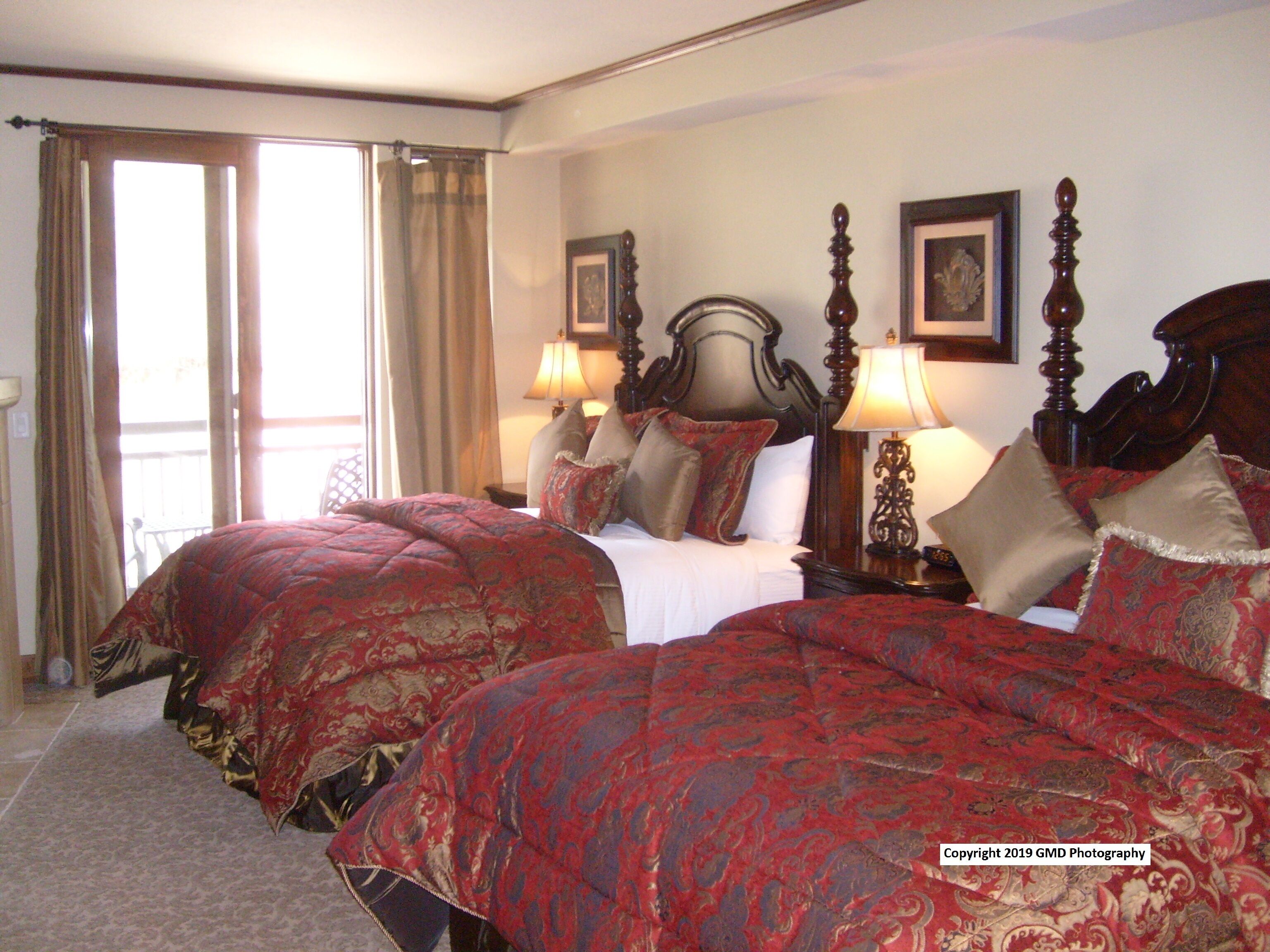 HYATT CENTRIC- Ski In/Out, Sleeps 4