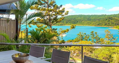 Cooinda Gardens 1, Beautiful Apartment on Hamilton Island