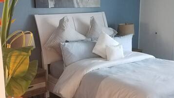 2 bedrooms, desk, iron/ironing board, free WiFi