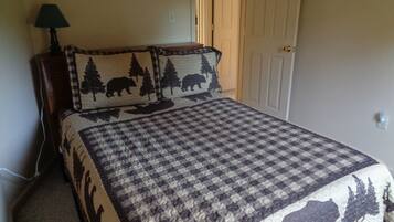2 bedrooms, iron/ironing board, bed sheets