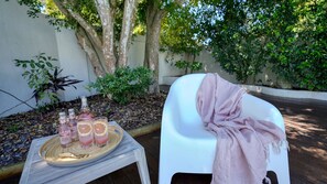 Terrace/patio - The Shack Noosa - Walk to Shops & Restaurants (Noosa Heads)