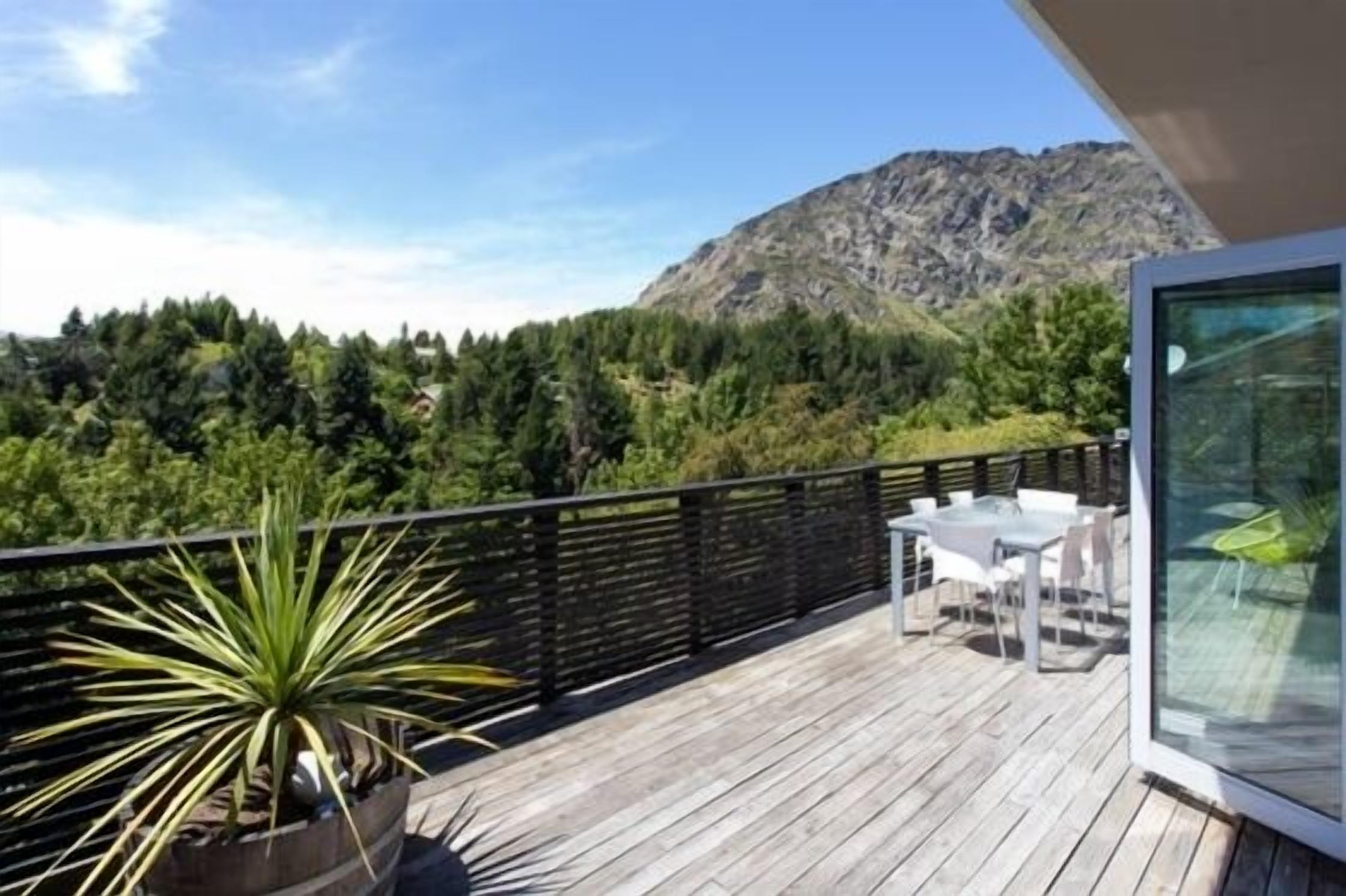 Top 10 Pet & DogFriendly In Queenstown, New Zealand