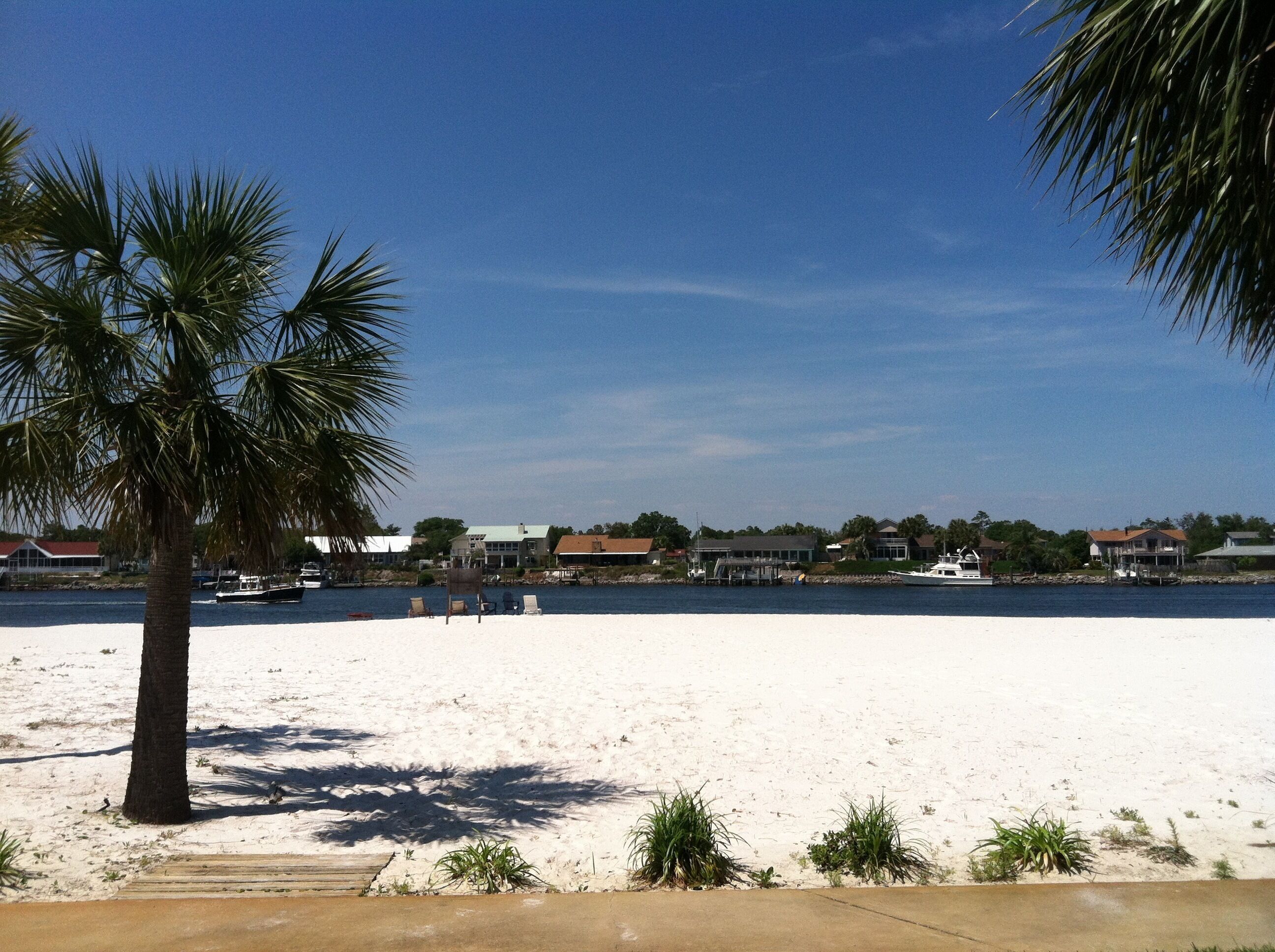 Beautiful Banana Bay Intracoastal Waterfront Townhouse - On The Beach