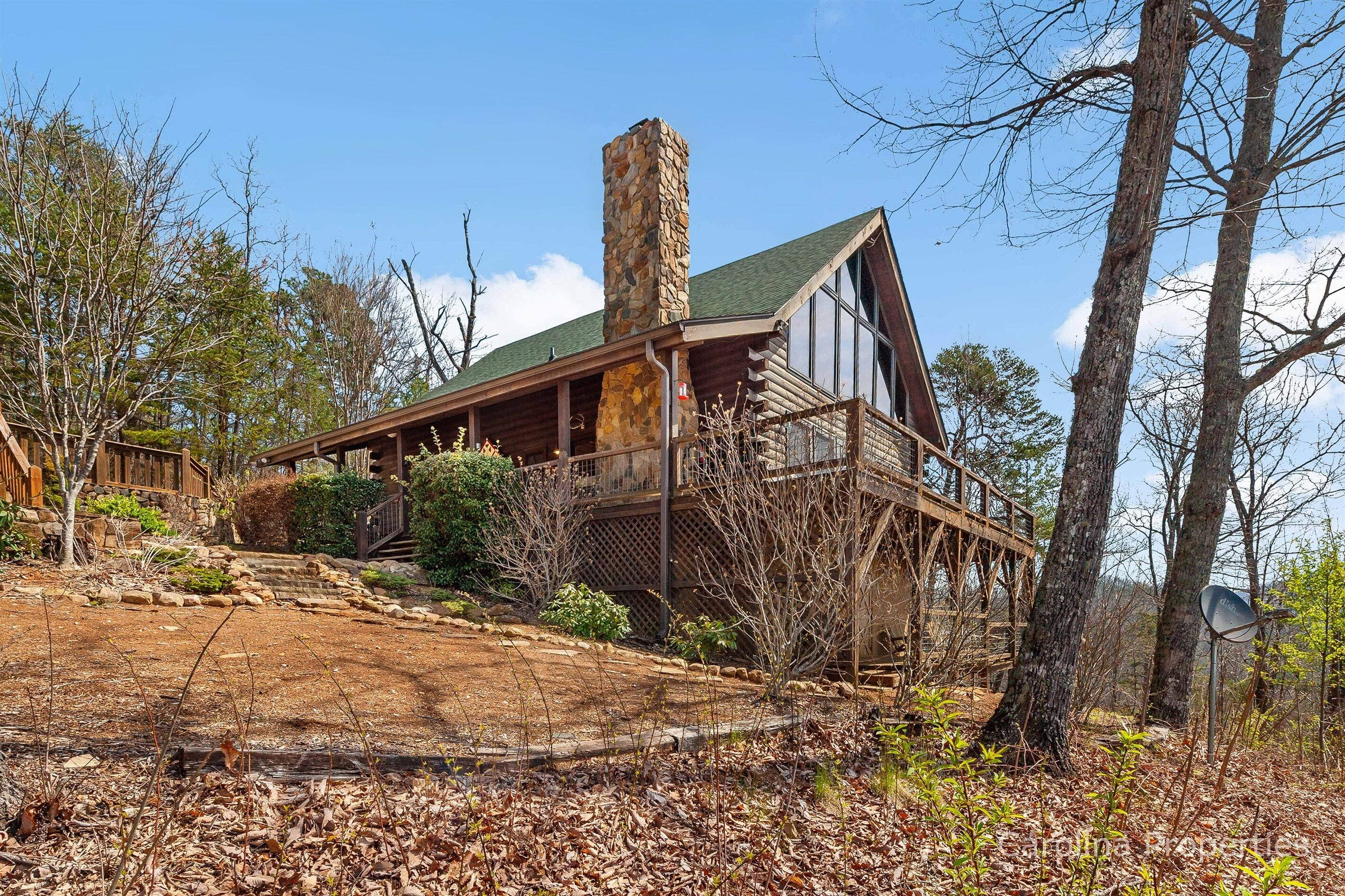 Mountain Moments by Carolina Properties - Pet Friendly, Great Views, Private!