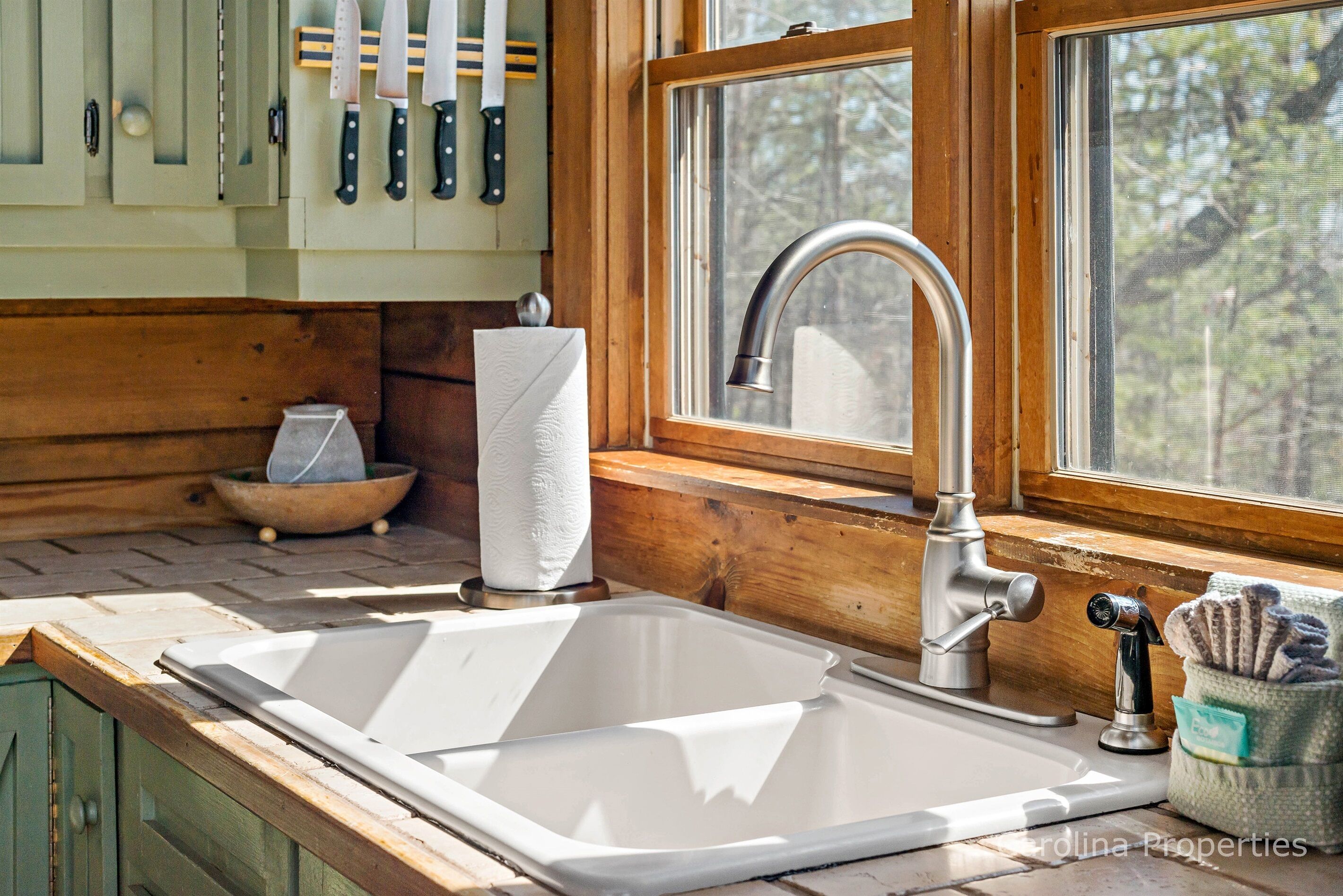 Mountain Moments by Carolina Properties - Pet Friendly, Great Views, Private!