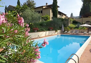 Piscine extérieure, piscine chauffée