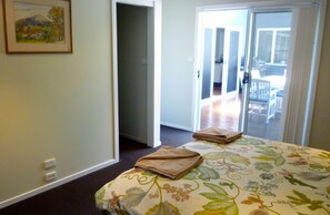 5 bedrooms, iron/ironing board, travel cot, free WiFi