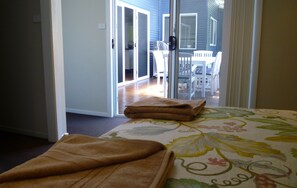 5 bedrooms, iron/ironing board, travel crib, free WiFi - Bannister Blu (Mollymook)