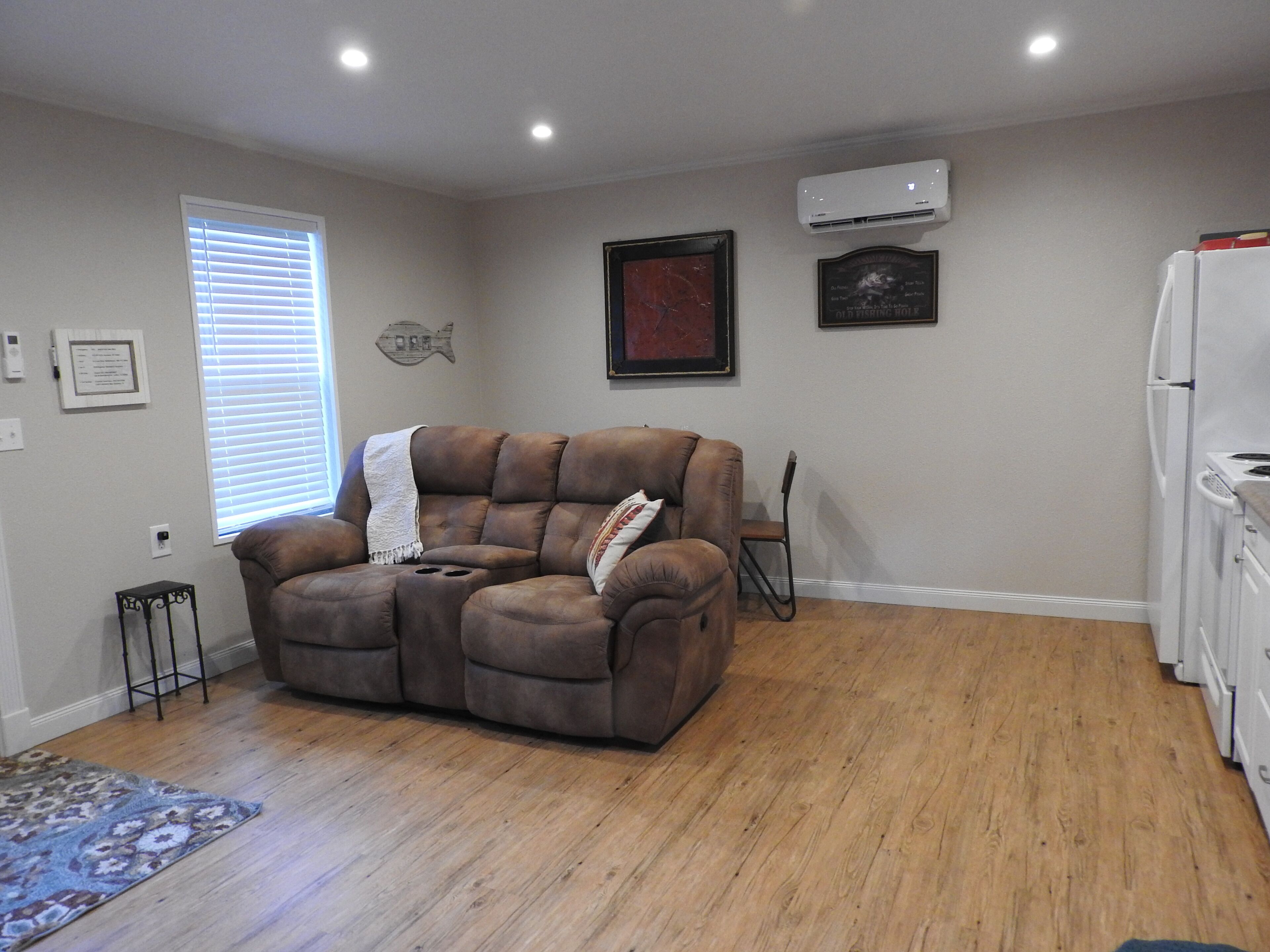 Peaceful cabin in the National Forest