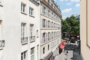Balcony - Beautiful 1bdr apartment,  6th arr. steps away from Notre Dame (Paris)