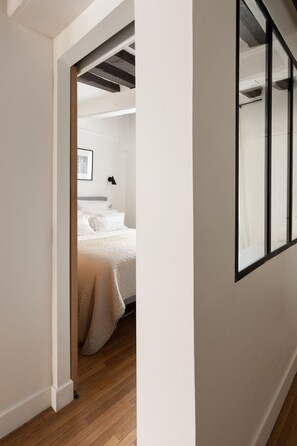 1 chambre, fer et planche à repasser, accès au Wi-Fi (inclus)