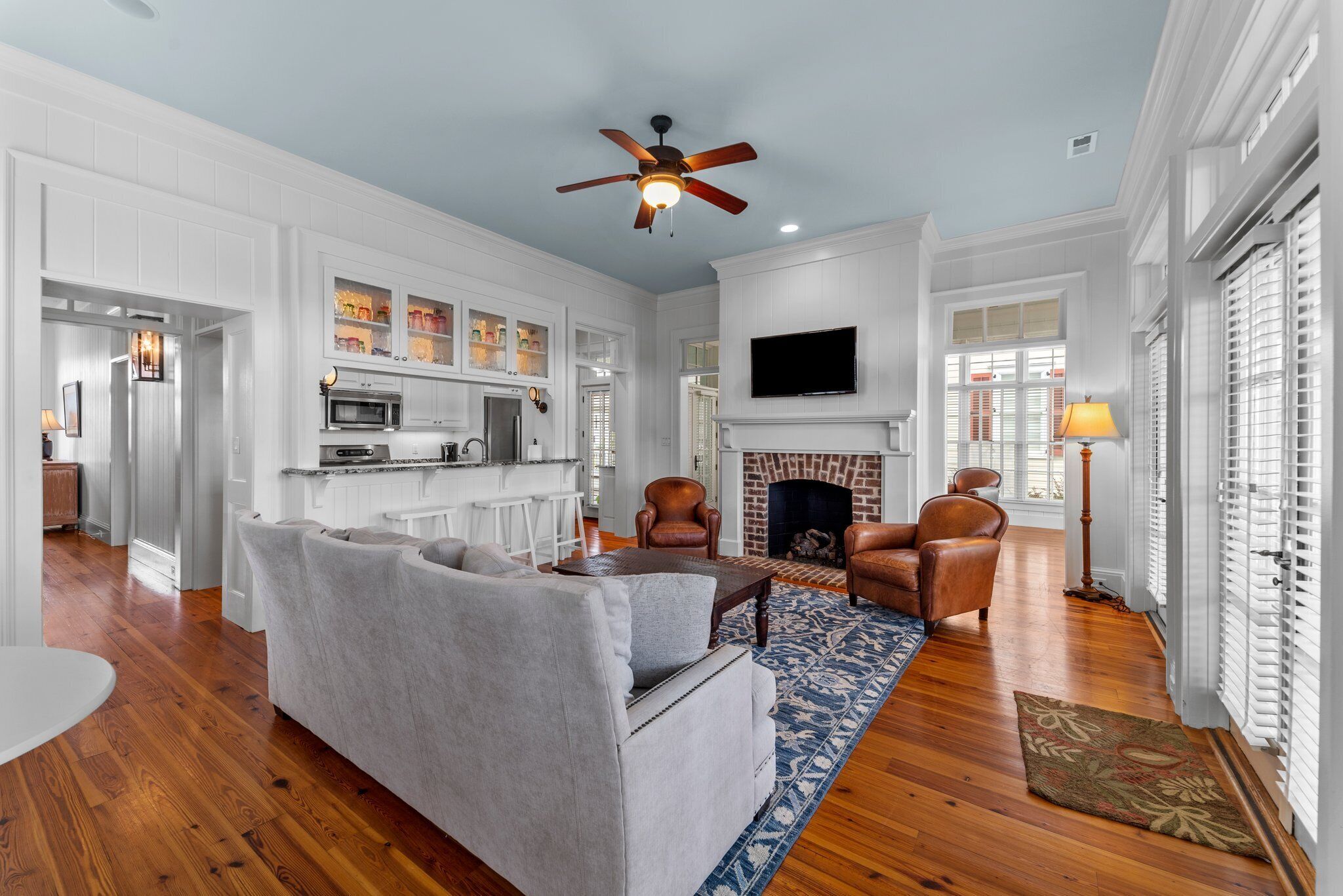 Sunnyside 6 - Beautiful Harborside retreat!