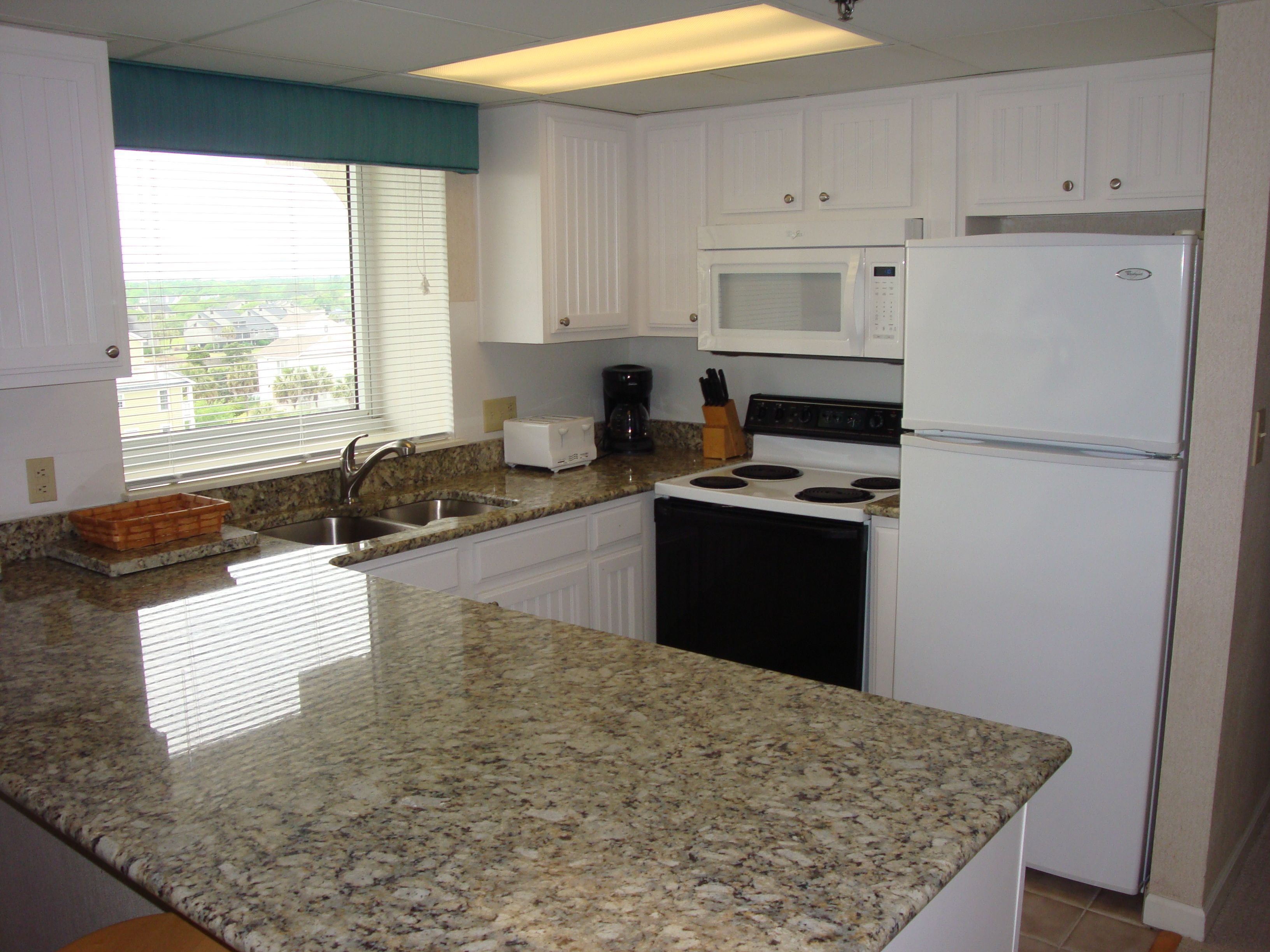 Newly Renovated!!! Oceanview, Large Pool & Lazy River