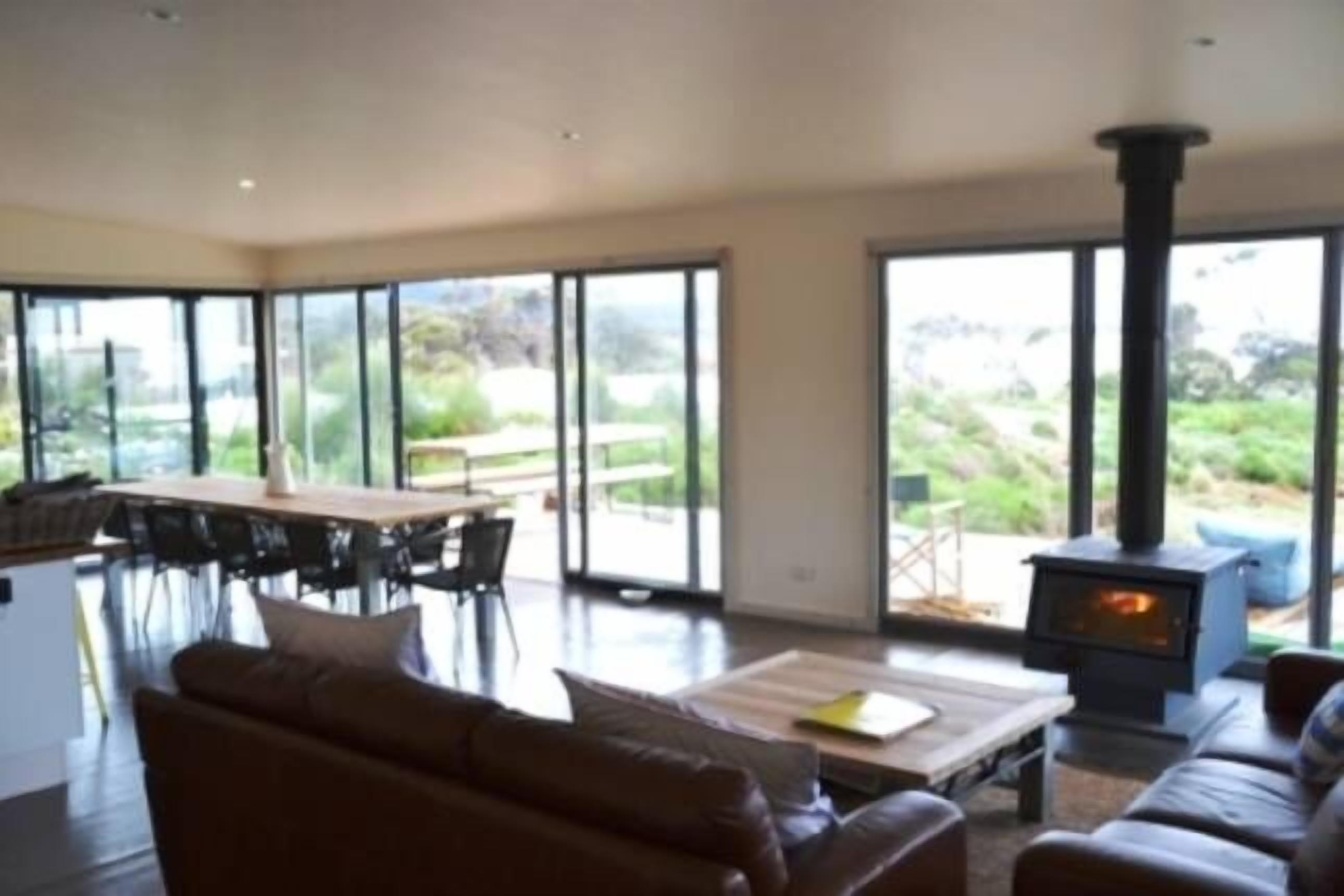 Sawyers Bay Shacks (big shack) — image 16