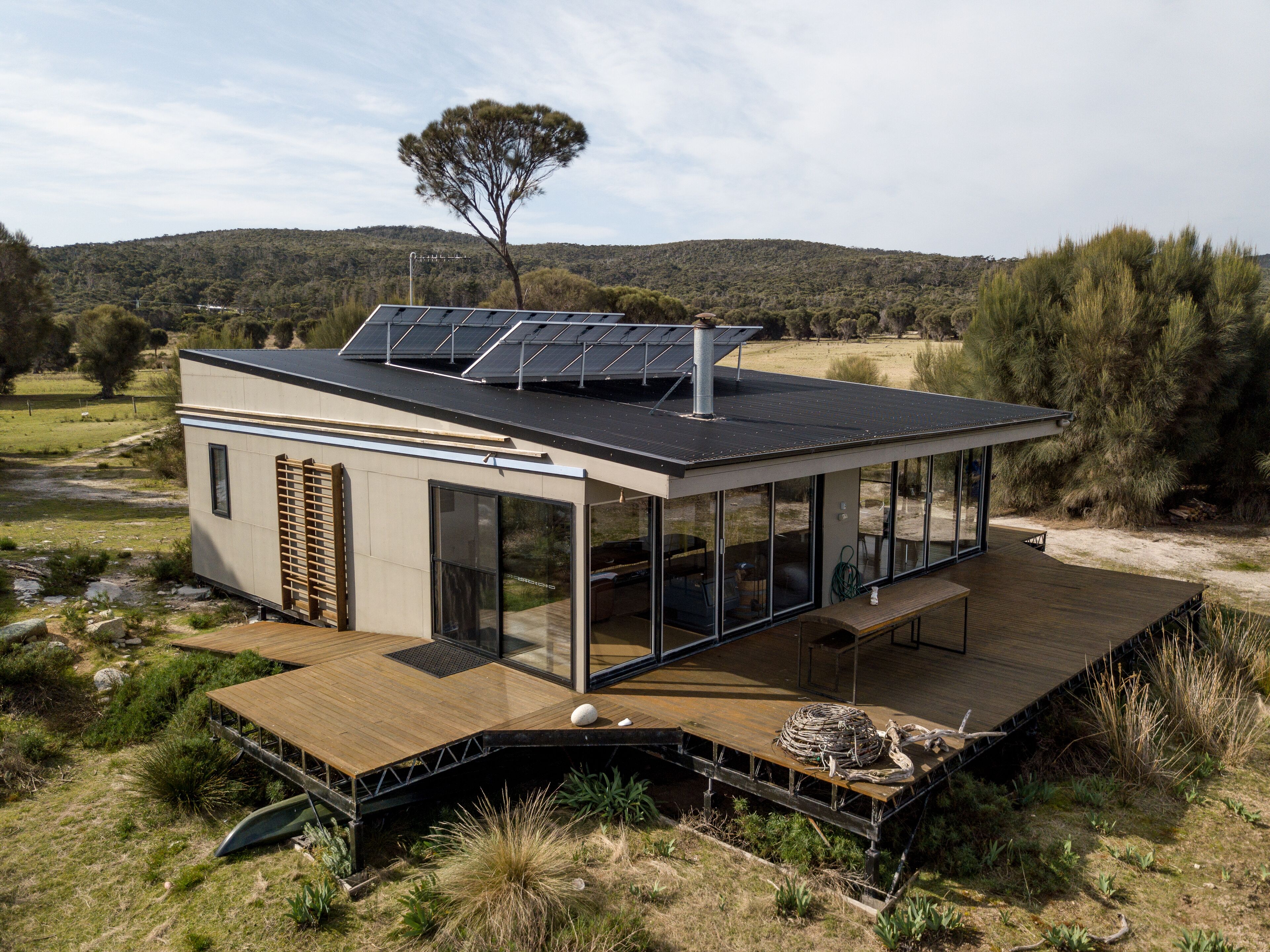 Sawyers Bay Shacks (big shack) — image 2