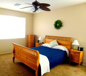 3 bedrooms, desk, iron/ironing board, free WiFi