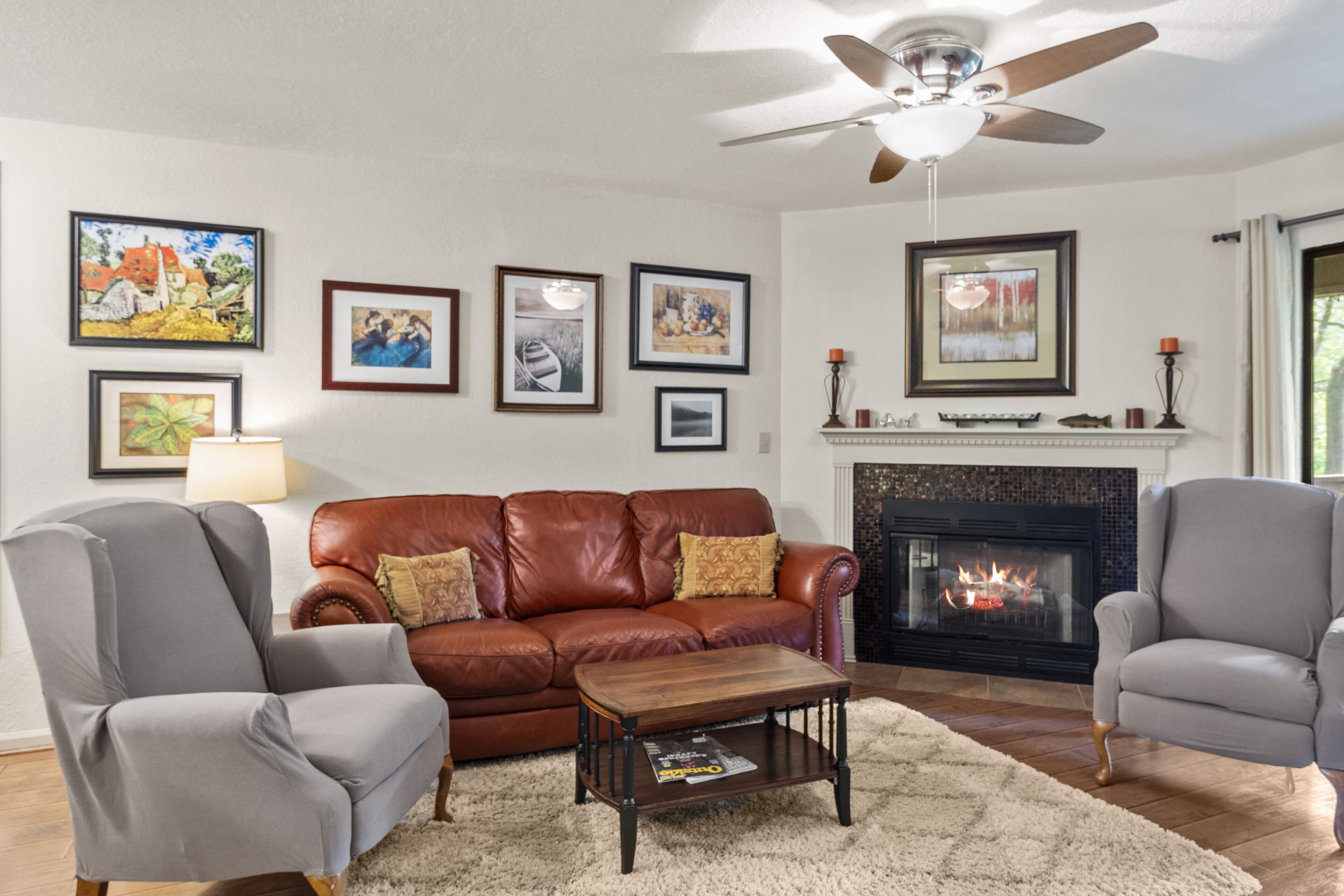 Luxury Lakefront Condo~ Indoor/Outdoor Pools ~ HotTub ~ Trout Fishing