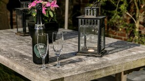 Food and drink - The Shell Croft - 250m from the bay beach. - Cosy Cottage by the Sea (Rye)
