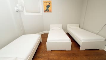 3 bedrooms, iron/ironing board, free WiFi, bed sheets