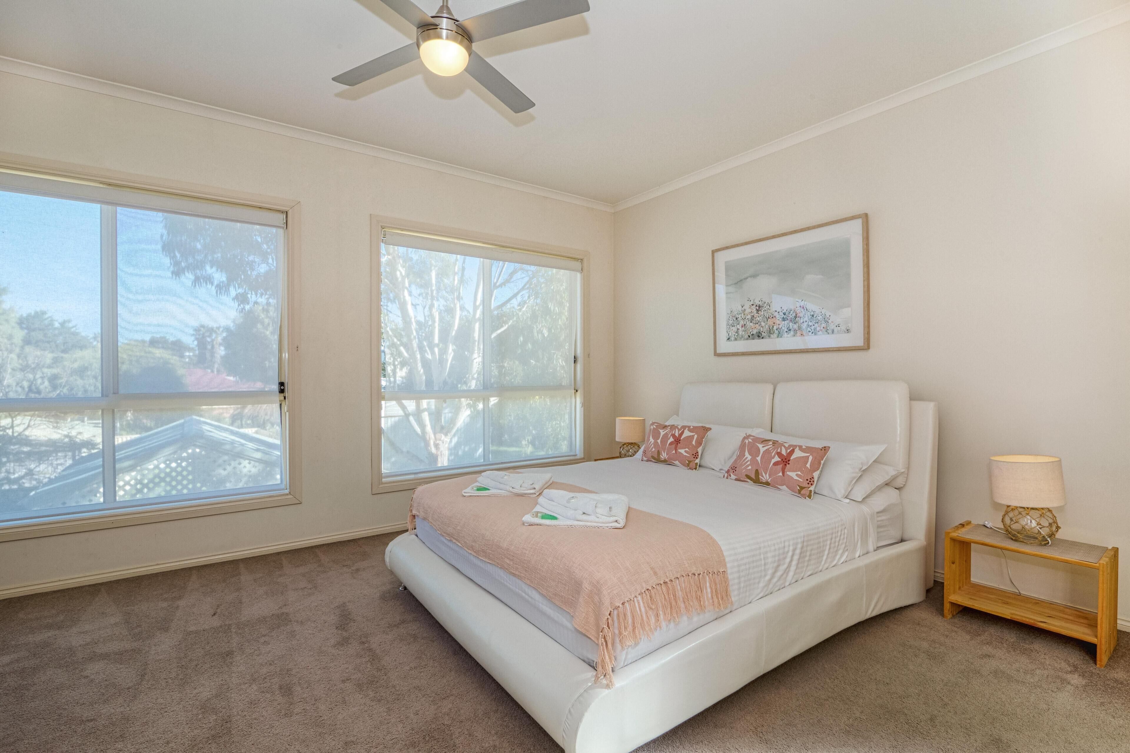 The Lighthouse ~ Port Willunga - Cosy Coastal Townhouse in Port Willunga — image 9