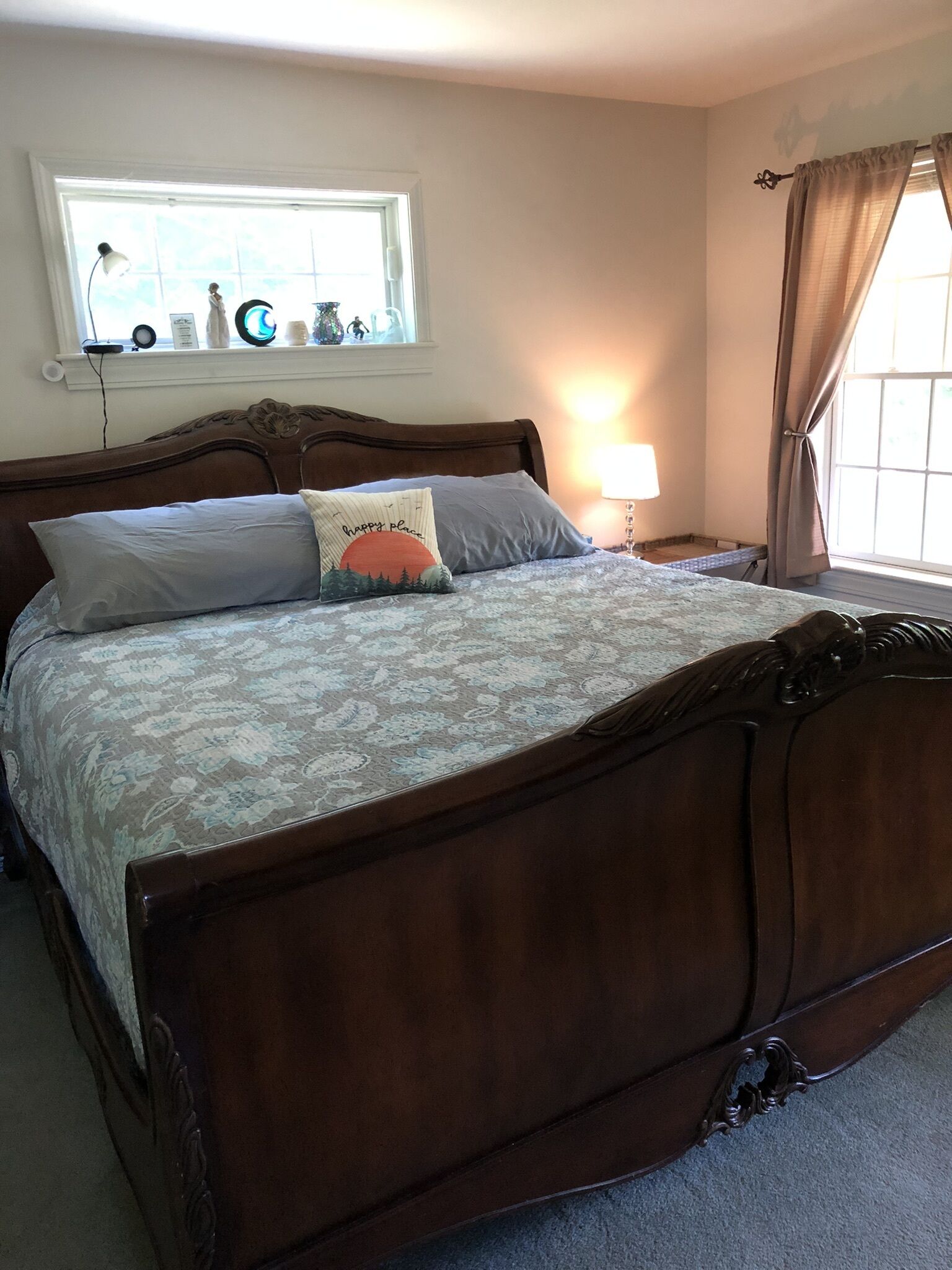 Available Christmas week! - getaway close to valley attractions and ski resorts.