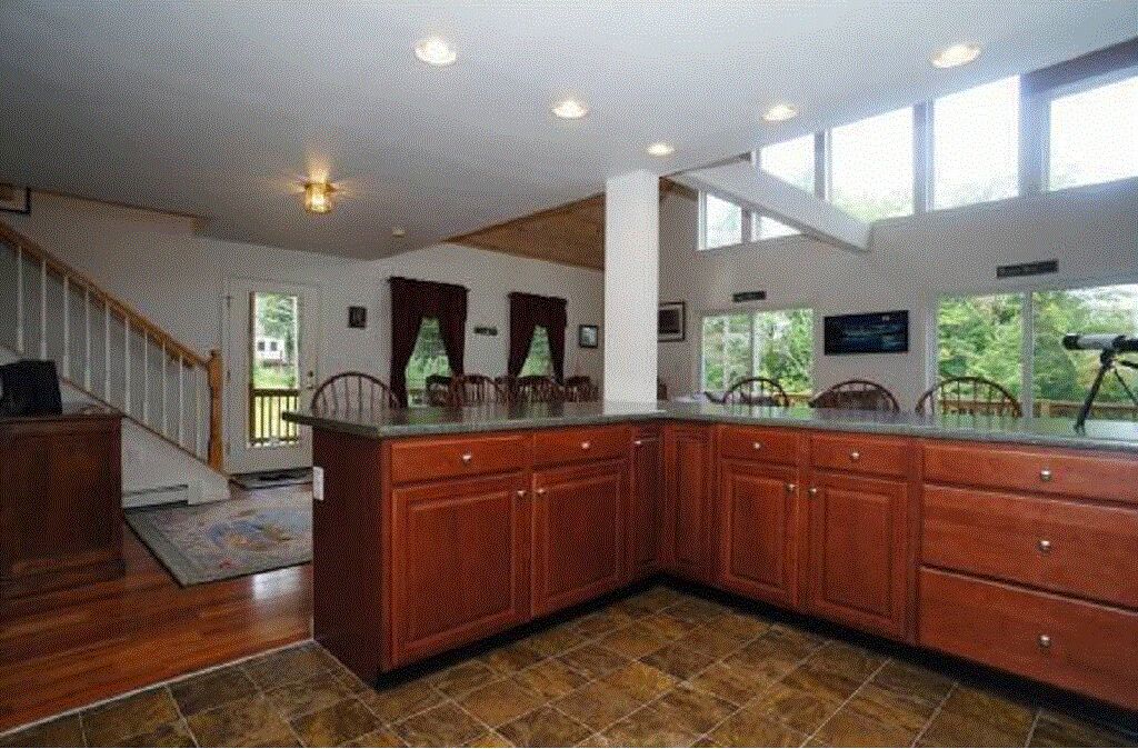 Available Christmas week! - getaway close to valley attractions and ski resorts.