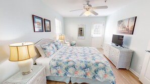 3 habitaciones, tabla de planchar con plancha, wifi y ropa de cama 