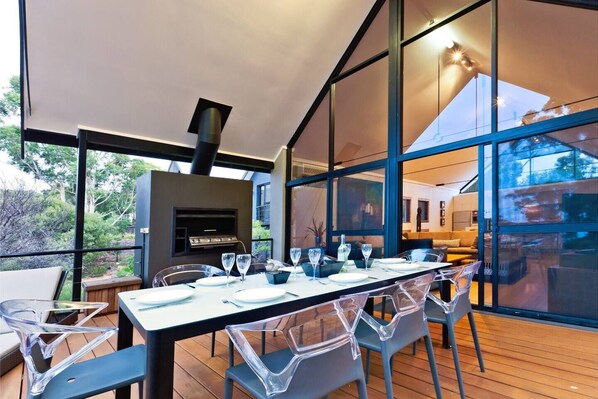 Outdoor dining