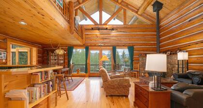 Private Hot Tub - Situated Directly on Grand Lake w/ Boat Dock