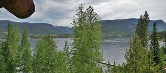 Situated Directly on Grand Lake, Private Hot Tub & Boat Dock