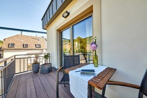 Design studio, en-suite badkamer (Rochter Nest ) | Uitzicht vanaf balkon