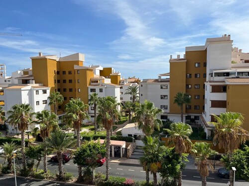 Belle maison de vacances confortable Ascenseur grande piscine à 3min des magasins de la plage