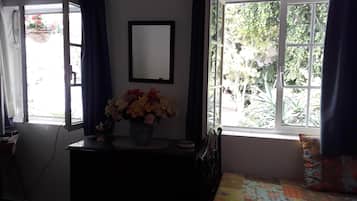 1 makuuhuone, silitysrauta/-lauta, Wi-Fi, vuodevaatteet