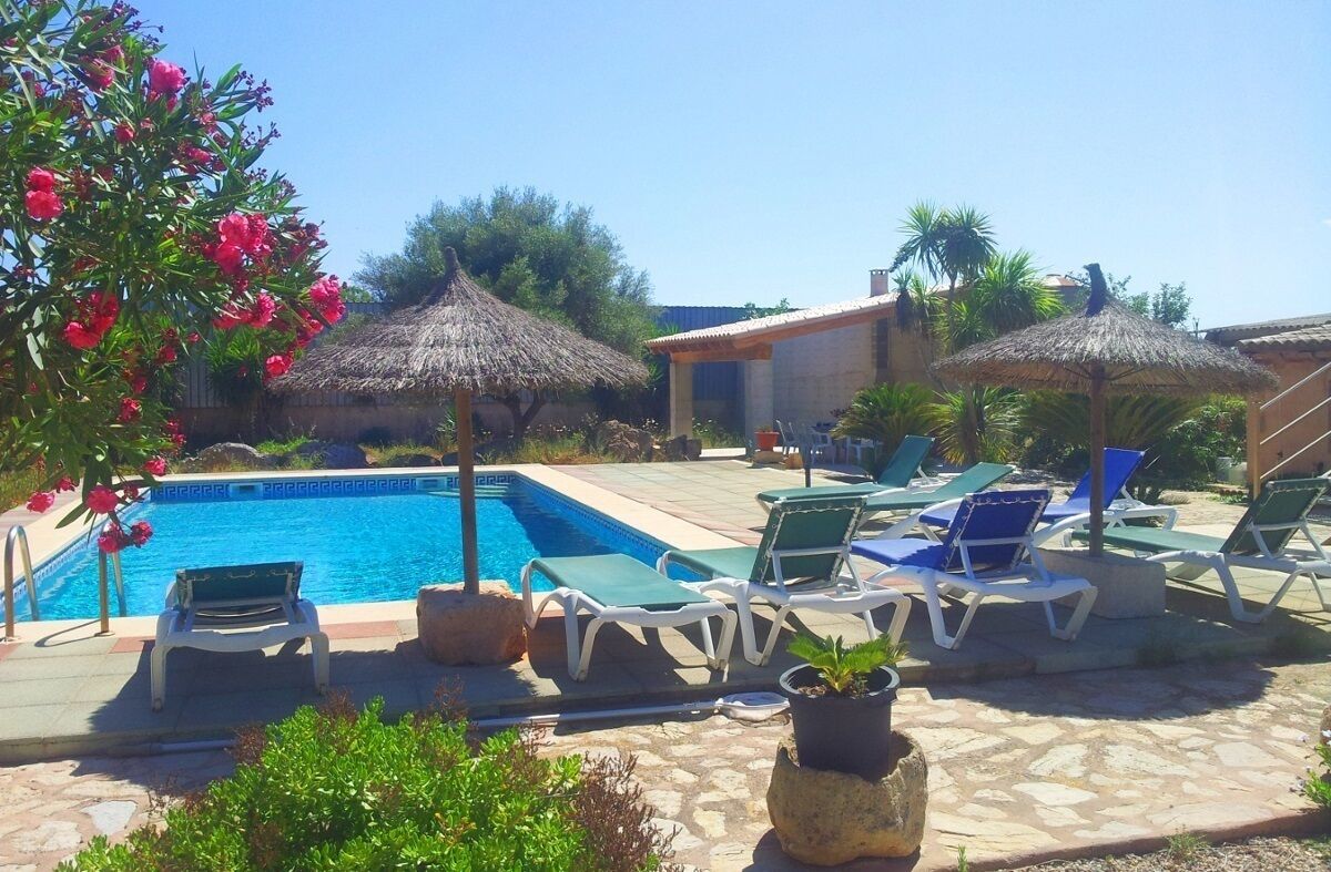  Can Bril pool and garden 