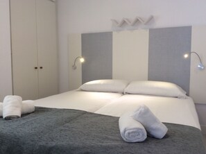 2 Schlafzimmer, Bügeleisen/Bügelbrett, kostenloses WLAN, Bettwäsche