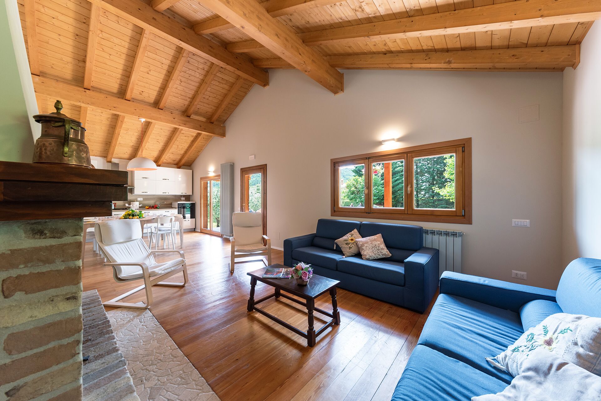 Villa with large garden and swimming pool