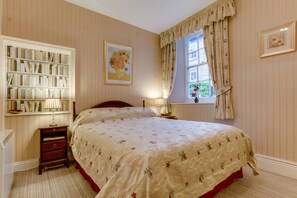 1 soverom, strykejern/-brett, reiseseng for barn og wi-fi (inkludert)