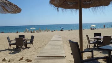Vlak bij het strand