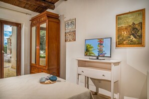 7 habitaciones, tabla de planchar con plancha y wifi gratis
