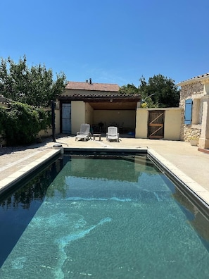 Outdoor pool - Charming single-family home with air conditioning and a pool in the Drôme. (Rochegude)