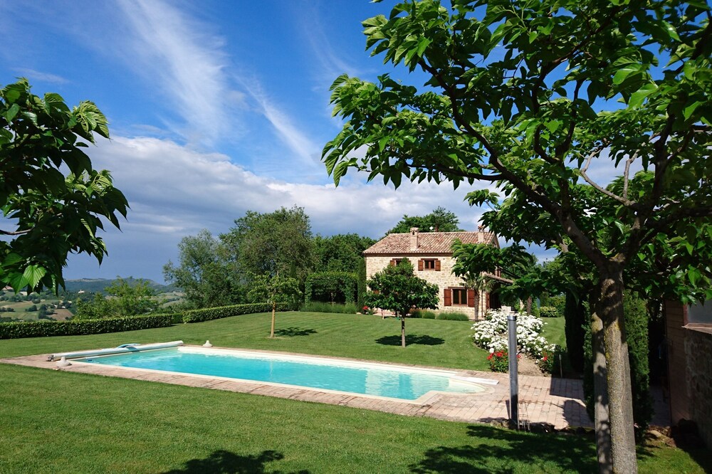 La Dolce Vita - stunning villa, beautiful surroundings, perfect flexication