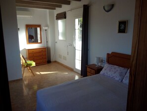 4 slaapkamers, een kluis op de kamer, een bureau