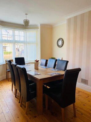 Dining - Large House in Scarborough near the beach, Large Garden & 7 seat Hot Tub (Scarborough)