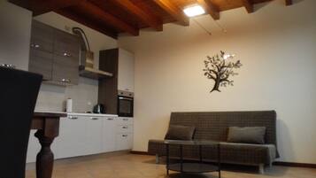 Télévision, table de tennis de table