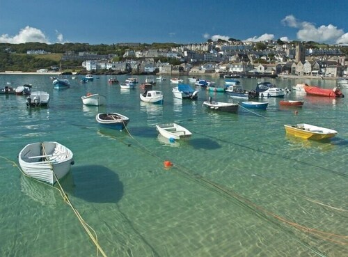 Stunning Luxury Apartment In Carbis Bay, St Ives Close To The Beach with Parking