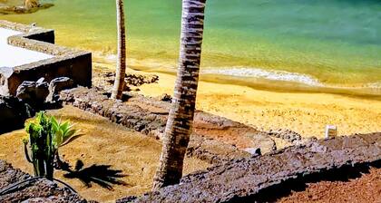 Bungalow Apartment with Community Pool, gated complex, Wi, Fi, Home from Home