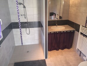 SĂšche-cheveux, papier toilette